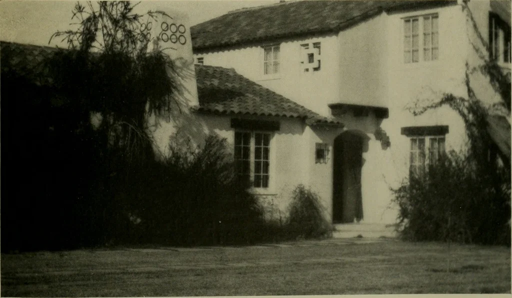 An illustration from Architect and engineer, 1905, leaf 132