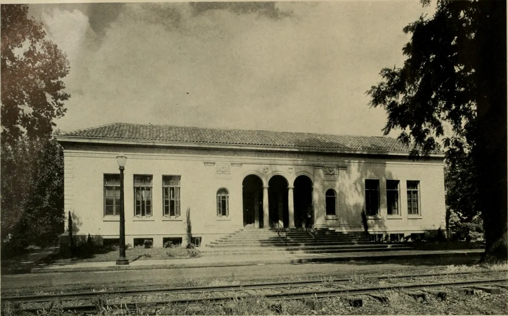 An illustration from Architect and engineer, 1905, leaf 21