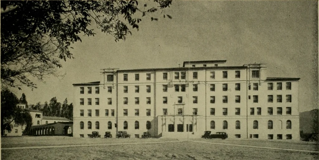 An illustration from Architect and engineer, 1905, leaf 550
