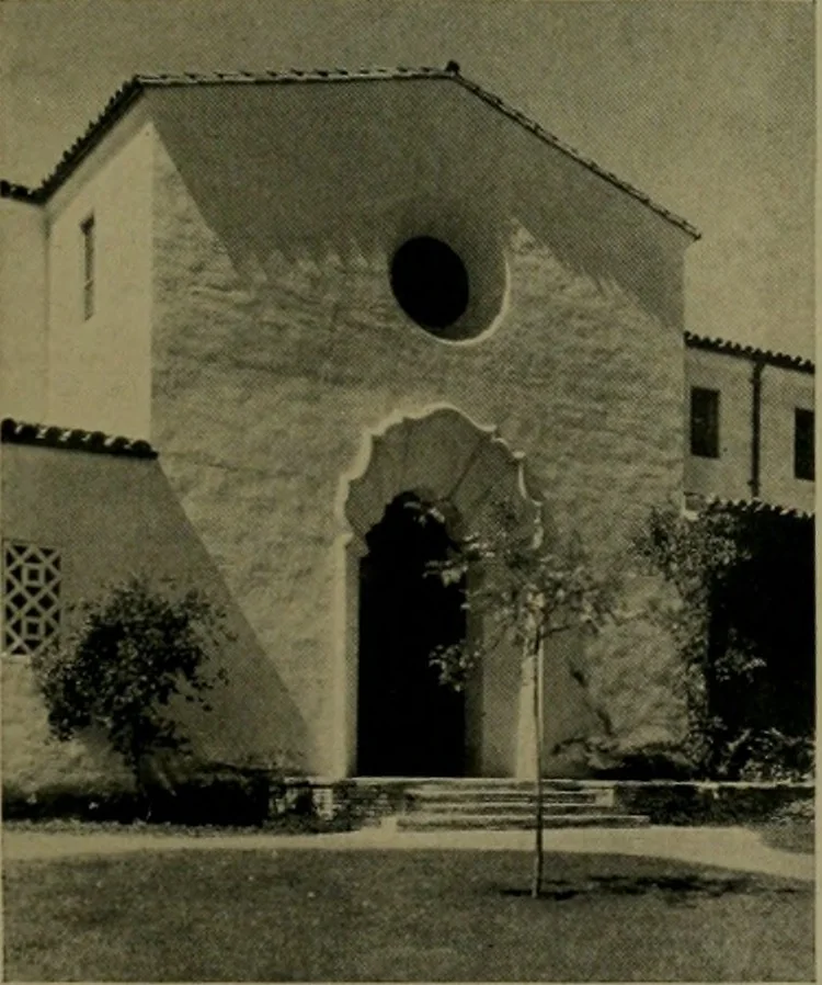An illustration from Architect and engineer, 1905, leaf 194