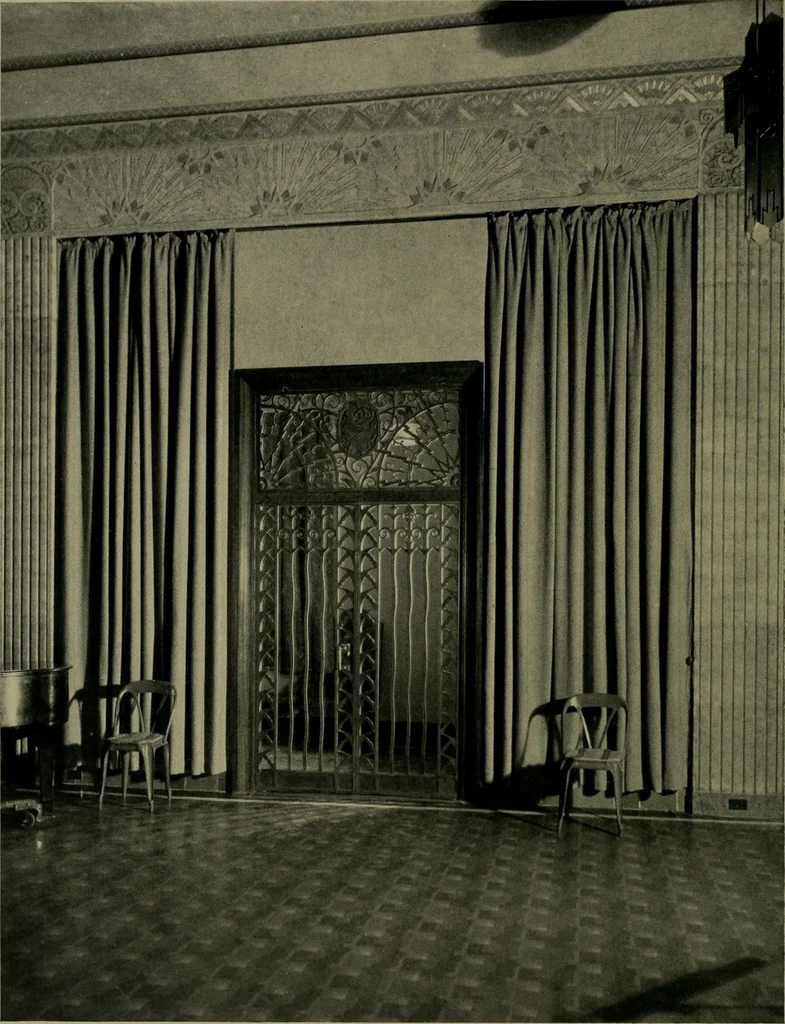 An illustration from Architect and engineer, 1905, leaf 295