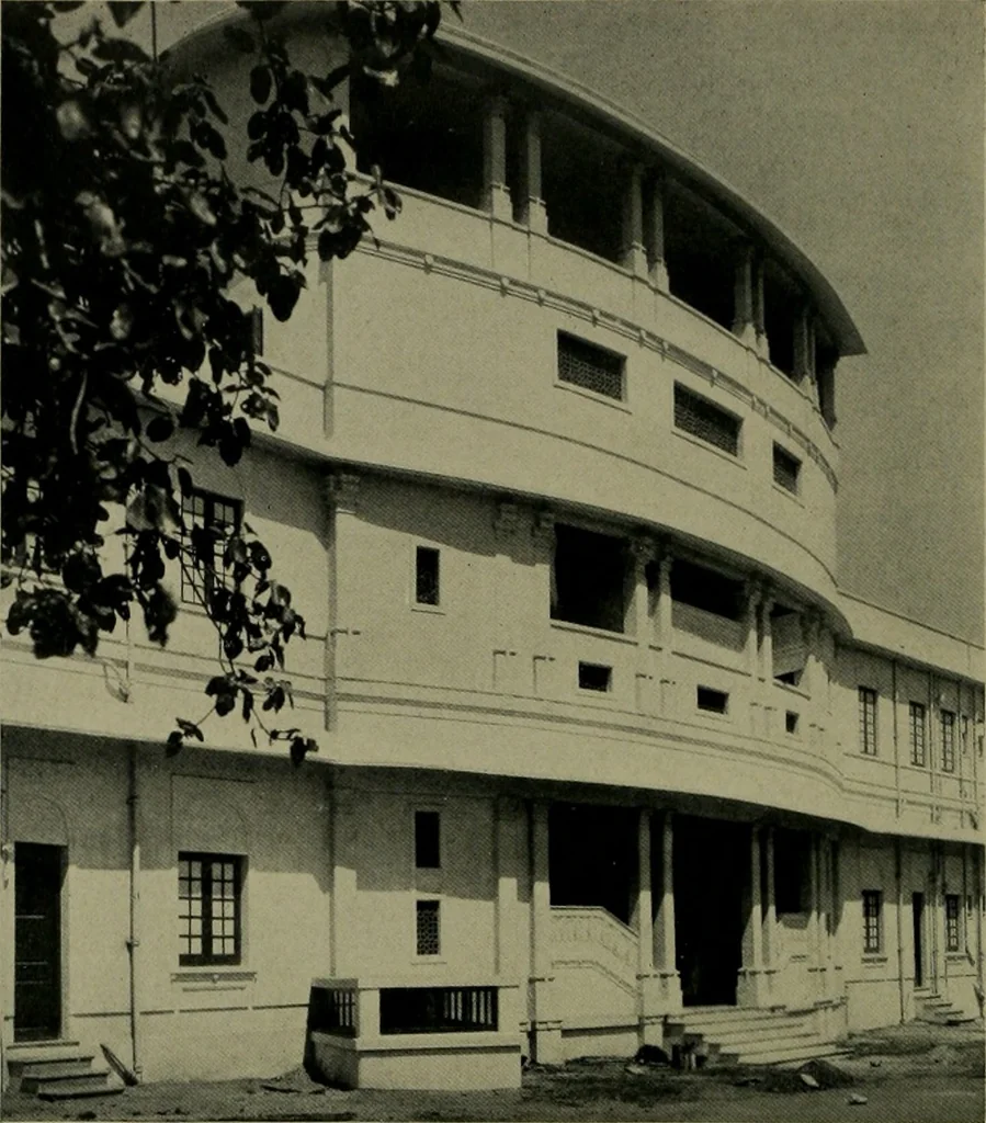 An illustration from Architect and engineer, 1905, leaf 307