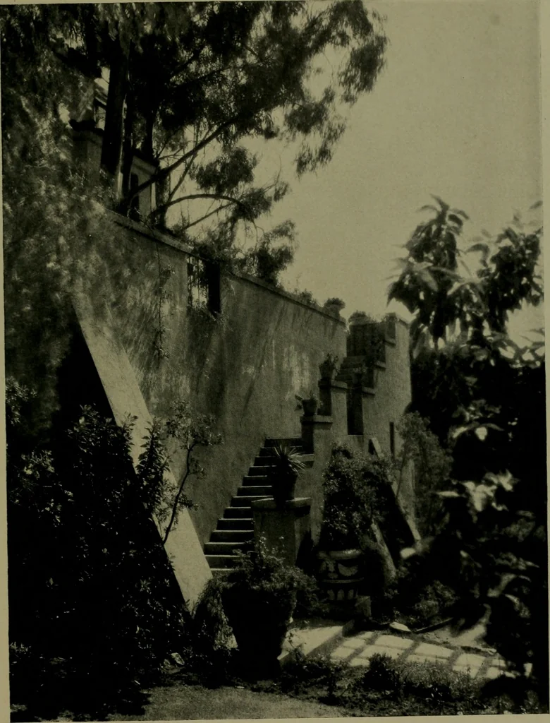 An illustration from Architect and engineer, 1905, leaf 366