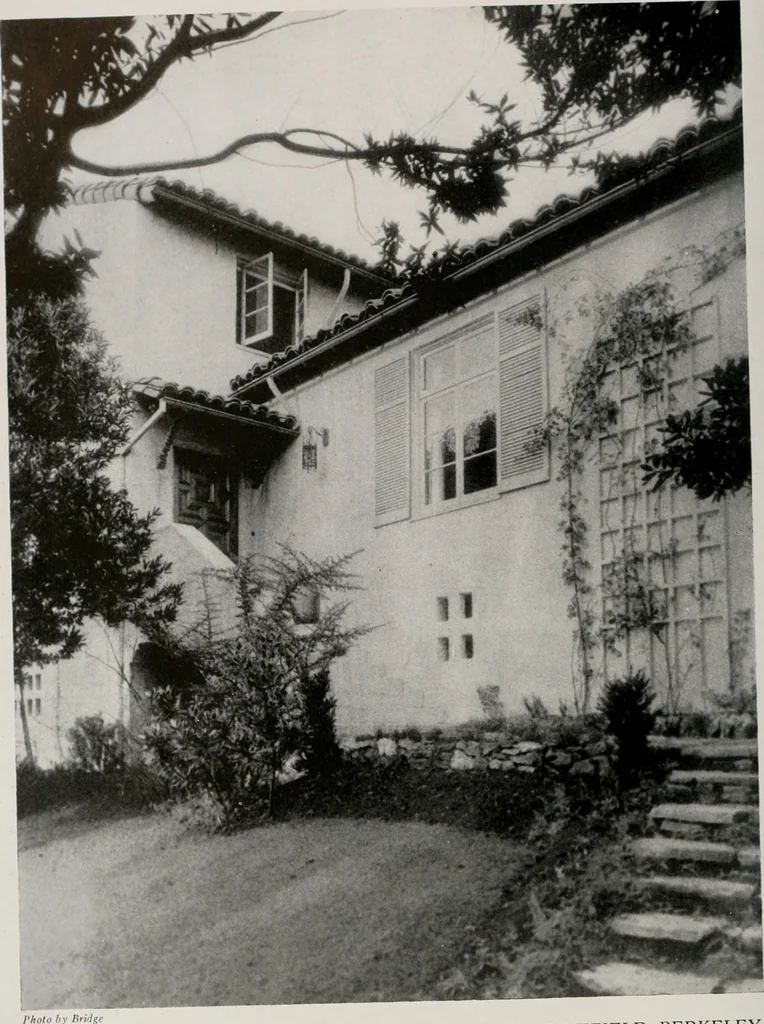An illustration from Architect and engineer, 1905, leaf 231