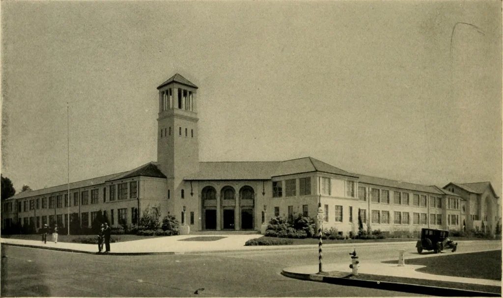 An illustration from Architect and engineer, 1905, leaf 33