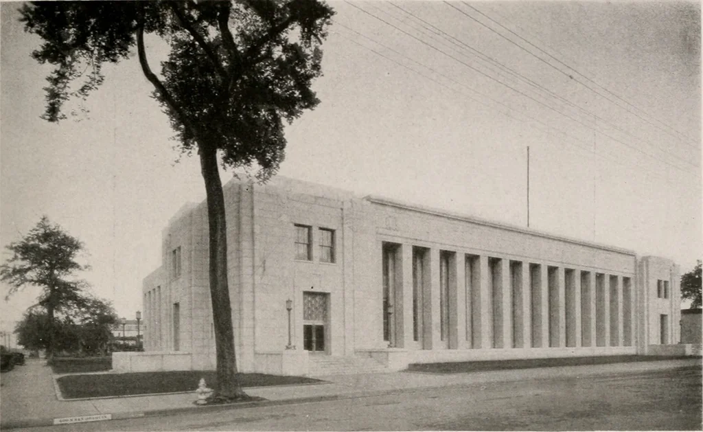 An illustration from Architect and engineer, 1905, leaf 162