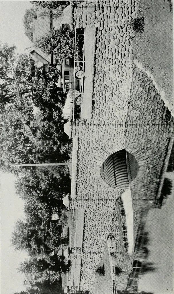 An illustration from Architect and engineer, 1905, leaf 107