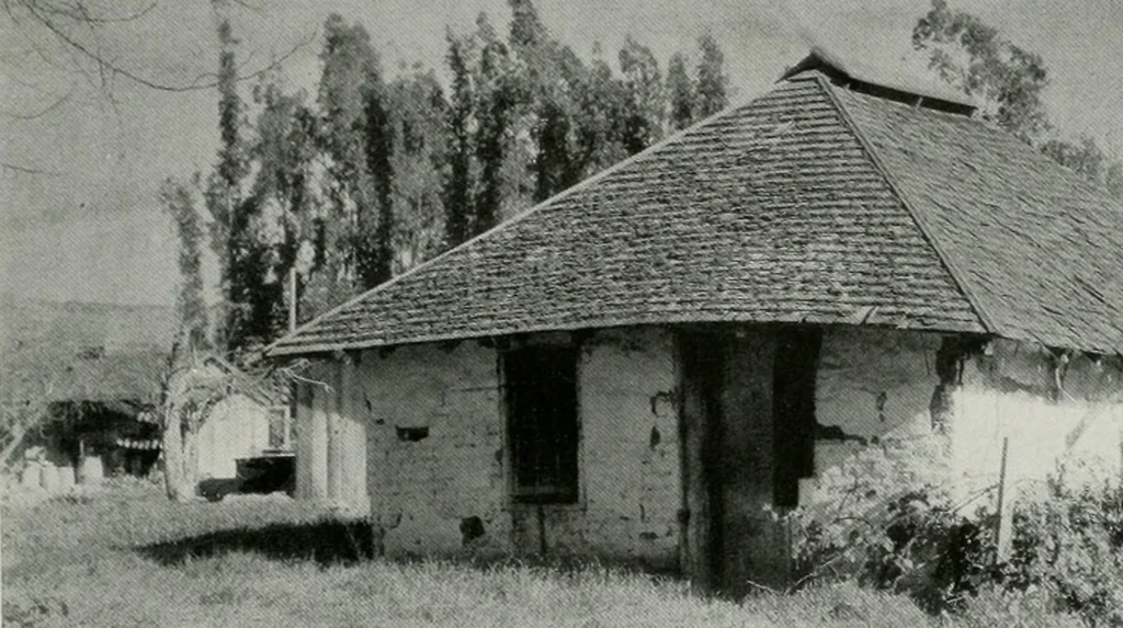 An illustration from Architect and engineer, 1905, leaf 242