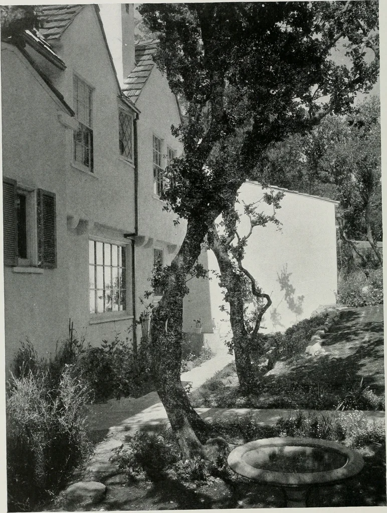 An illustration from Architect and engineer, 1905, leaf 299