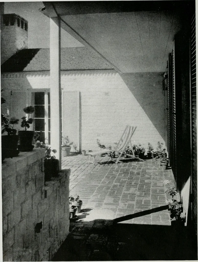 An illustration from Architect and engineer, 1905, leaf 83