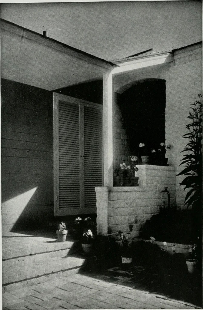 An illustration from Architect and engineer, 1905, leaf 89