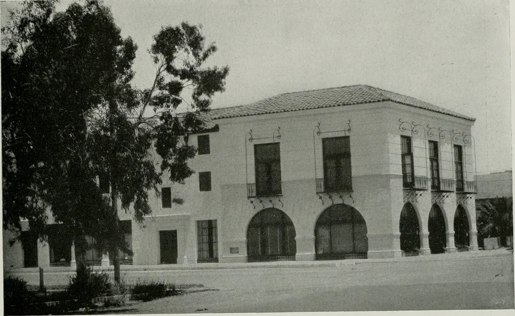 An illustration from Architect and engineer, 1905, leaf 404