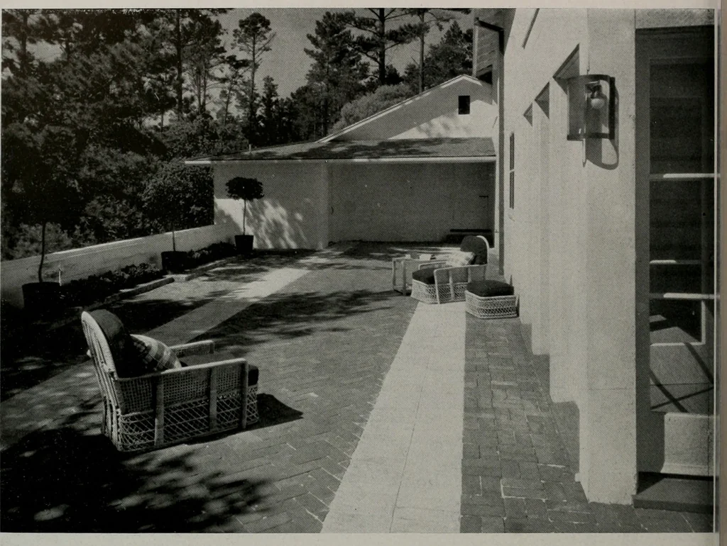 An illustration from Architect and engineer, 1905, leaf 101