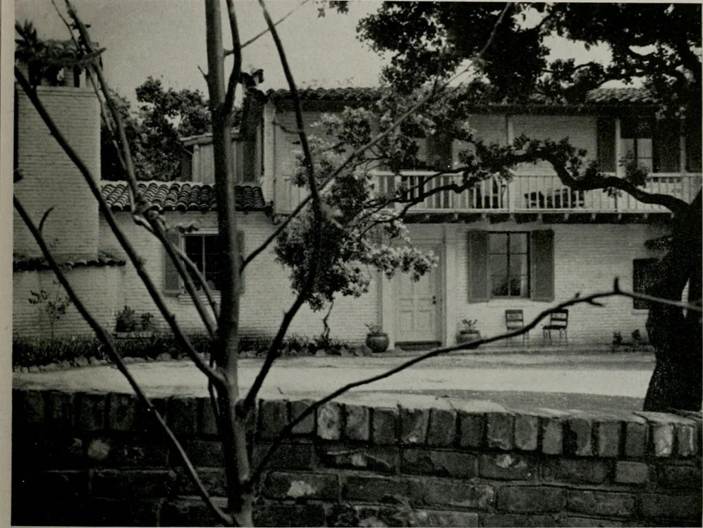 An illustration from Architect and engineer, 1905, leaf 102