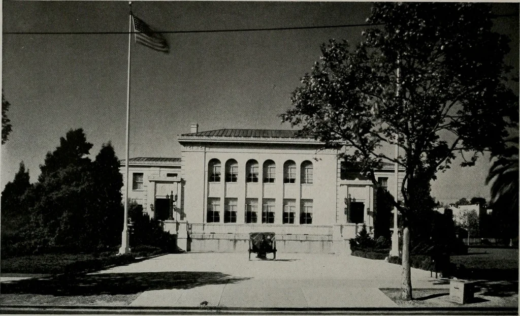 An illustration from Architect and engineer, 1905, leaf 319