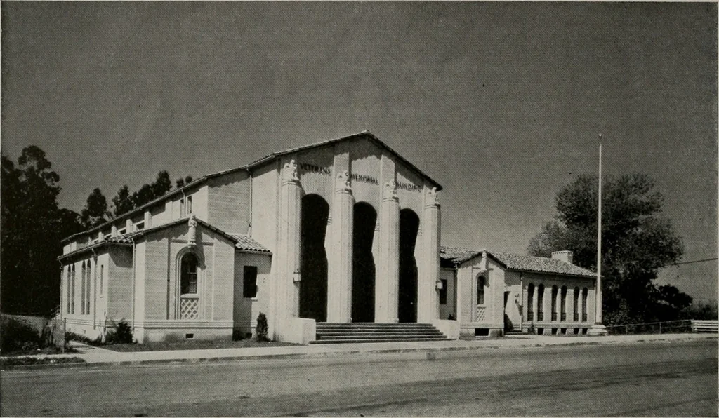 An illustration from Architect and engineer, 1905, leaf 325