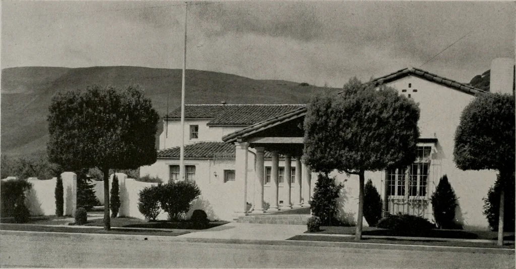 An illustration from Architect and engineer, 1905, leaf 327