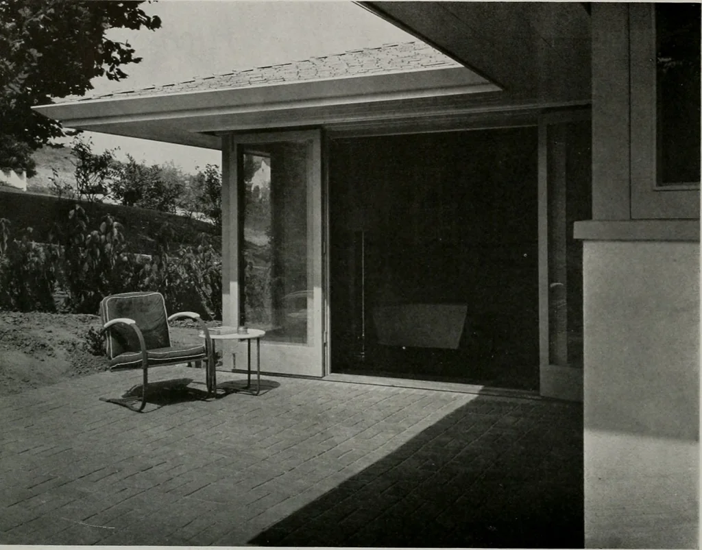 An illustration from Architect and engineer, 1905, leaf 197