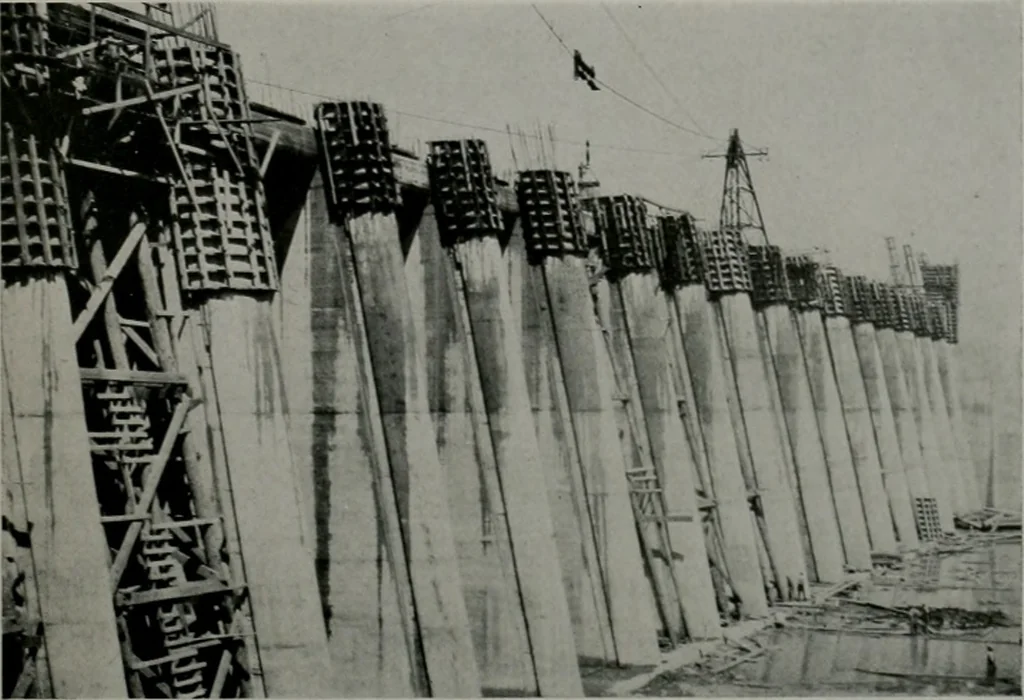 An illustration from Architect and engineer, 1905, leaf 280
