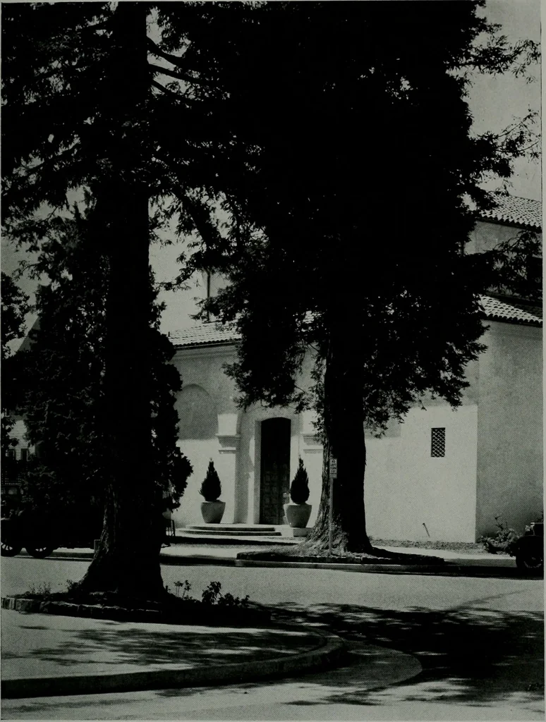 An illustration from Architect and engineer, 1905, leaf 100
