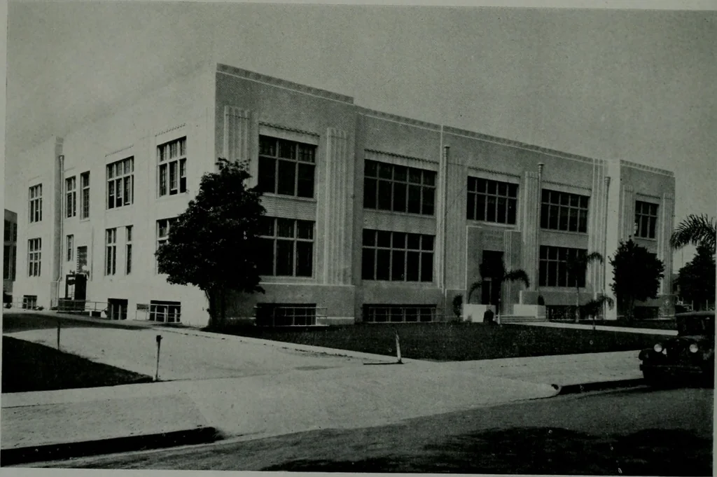 An illustration from Architect and engineer, 1905, leaf 109