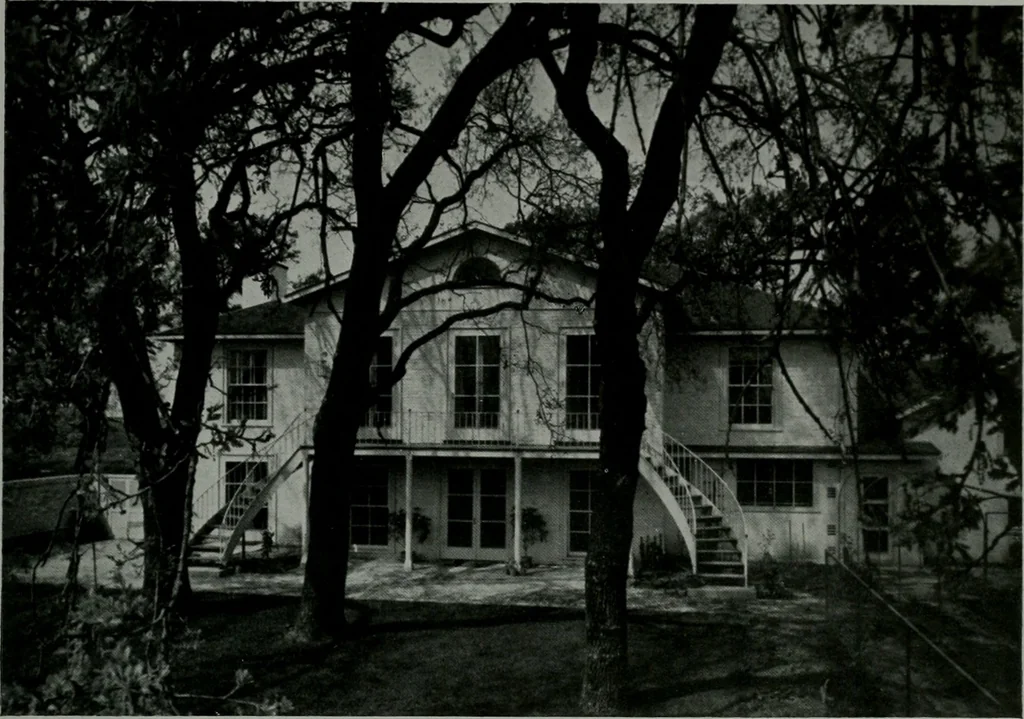 An illustration from Architect and engineer, 1905, leaf 26