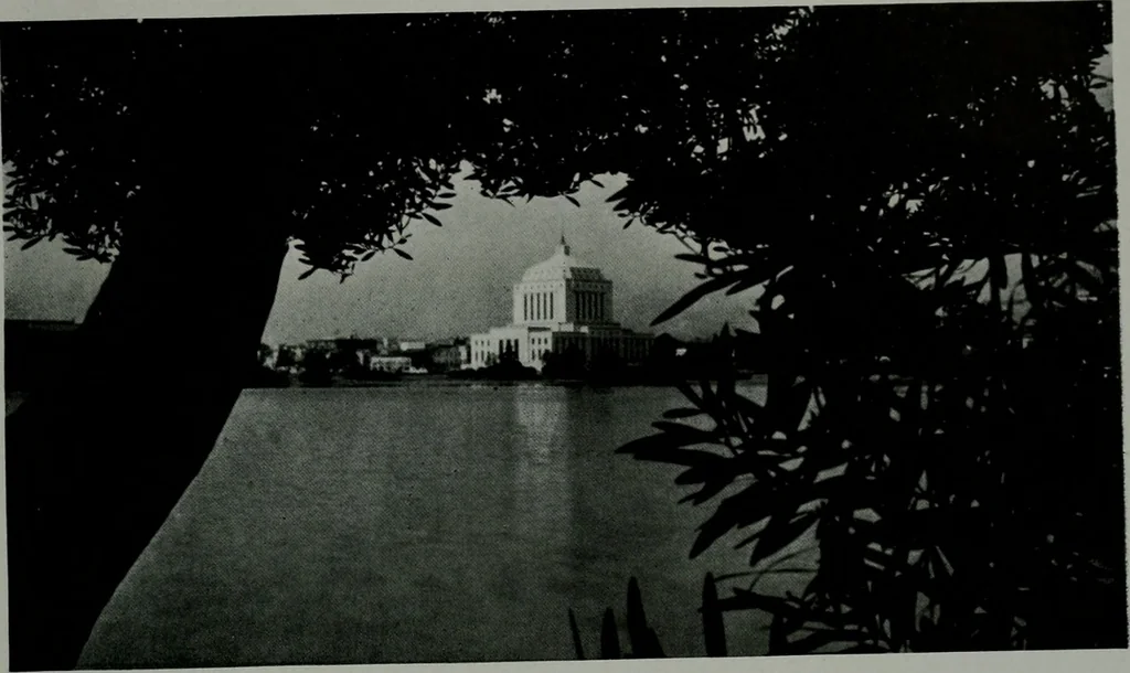 An illustration from Architect and engineer, 1905, leaf 400