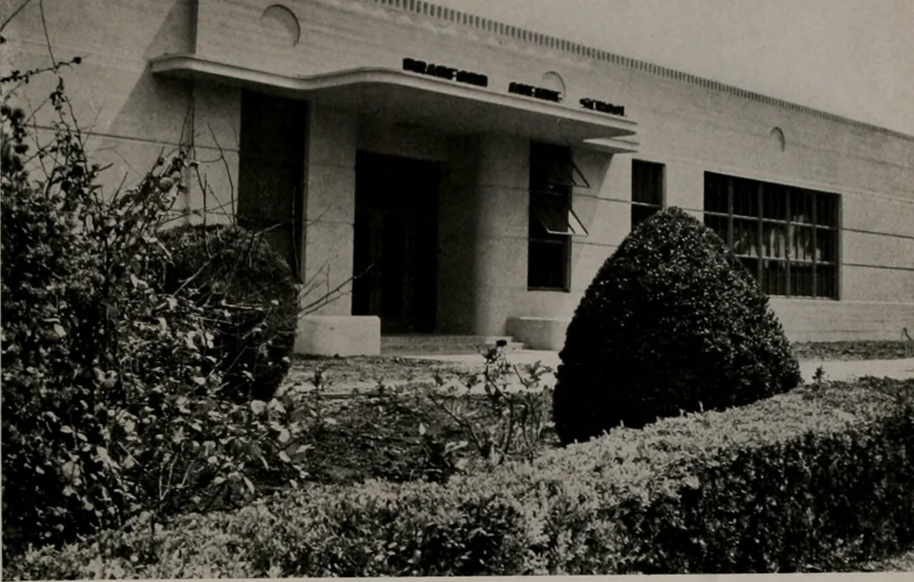 An illustration from Architect and engineer, 1905, leaf 108
