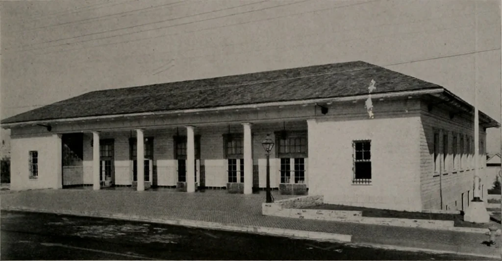 An illustration from Architect and engineer, 1905, leaf 28