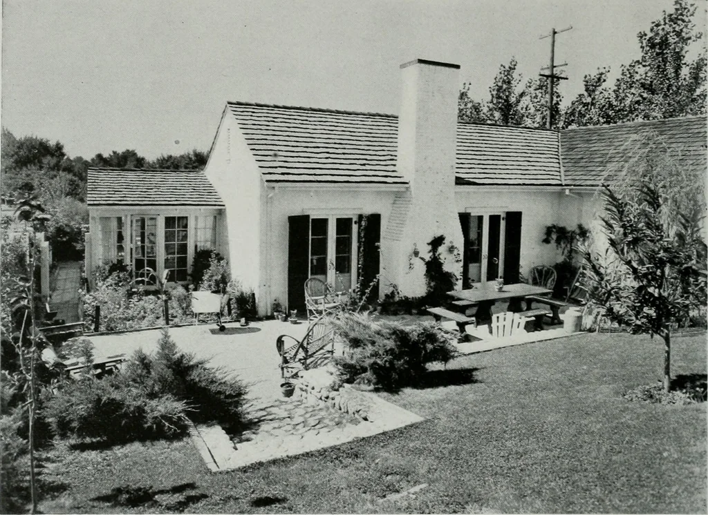 An illustration from Architect and engineer, 1905, leaf 401