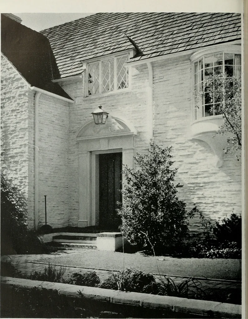 An illustration from Architect and engineer, 1905, leaf 259