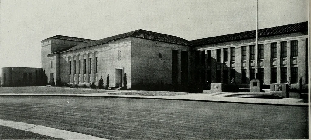 An illustration from Architect and engineer, 1905, leaf 347