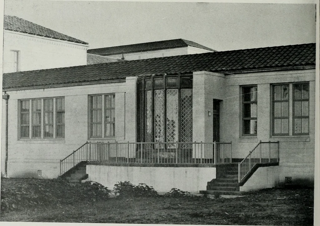 An illustration from Architect and engineer, 1905, leaf 349