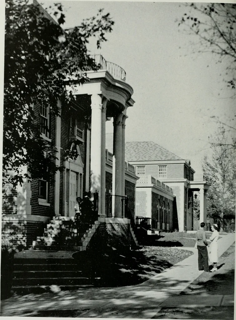 An illustration from Architect and engineer, 1905, leaf 403