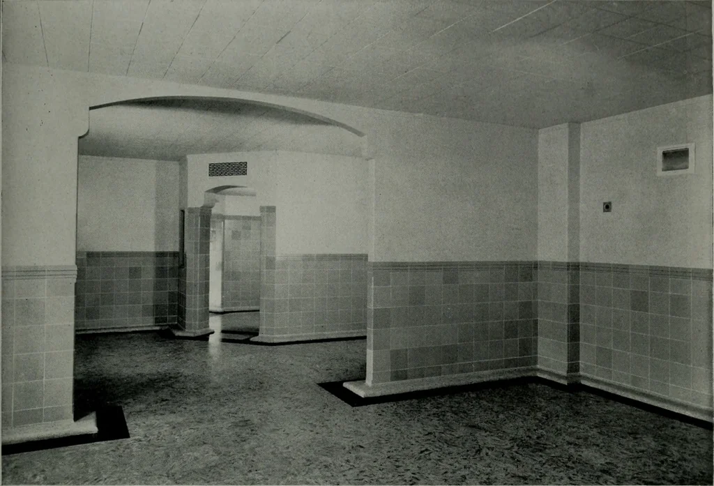 An illustration from Architect and engineer, 1905, leaf 100