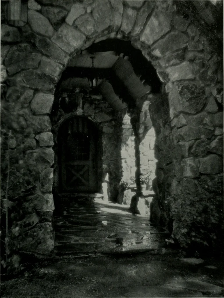 An illustration from Architect and engineer, 1905, leaf 220