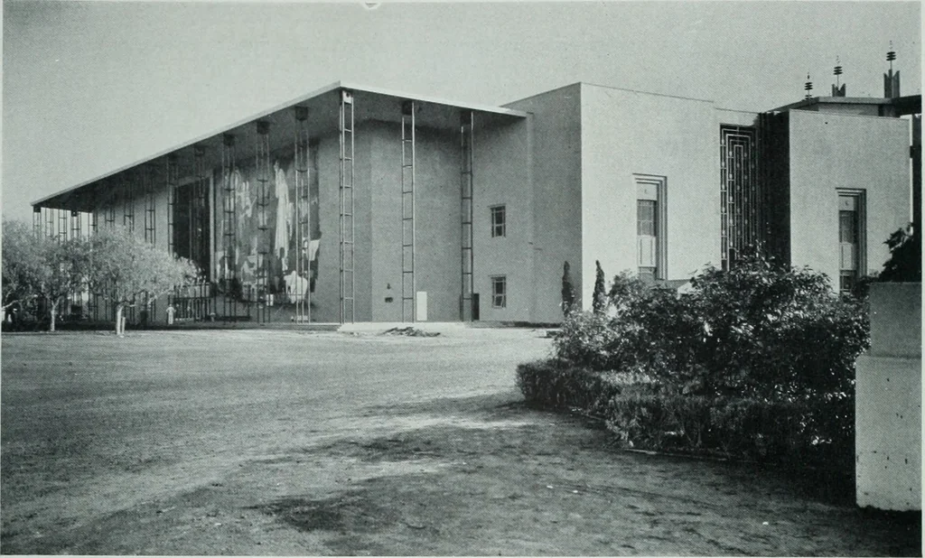 An illustration from Architect and engineer, 1905, leaf 327