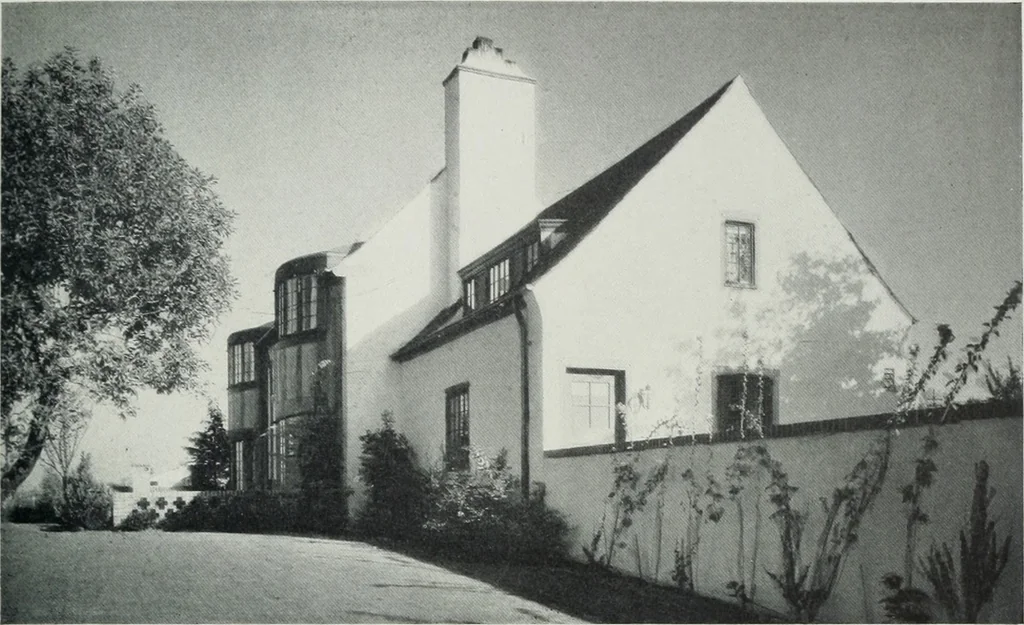 An illustration from Architect and engineer, 1905, leaf 114