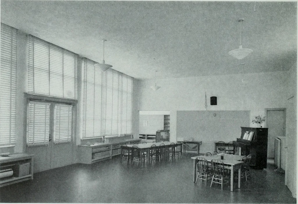 An illustration from Architect and engineer, 1905, leaf 261