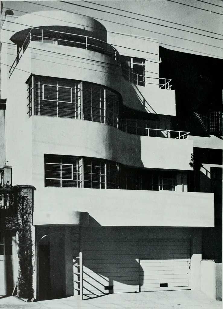An illustration from Architect and engineer, 1905, leaf 27