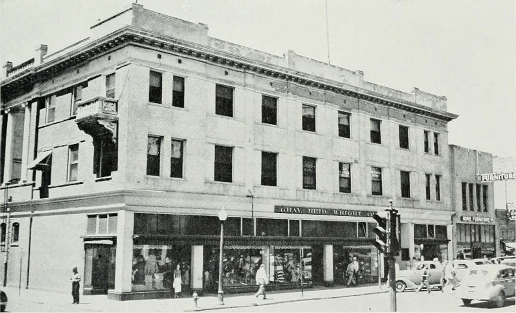 An illustration from Architect and engineer, 1905, leaf 408