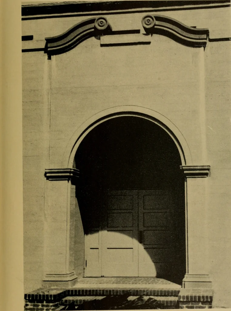 An illustration from Architect and engineer, 1905, leaf 114