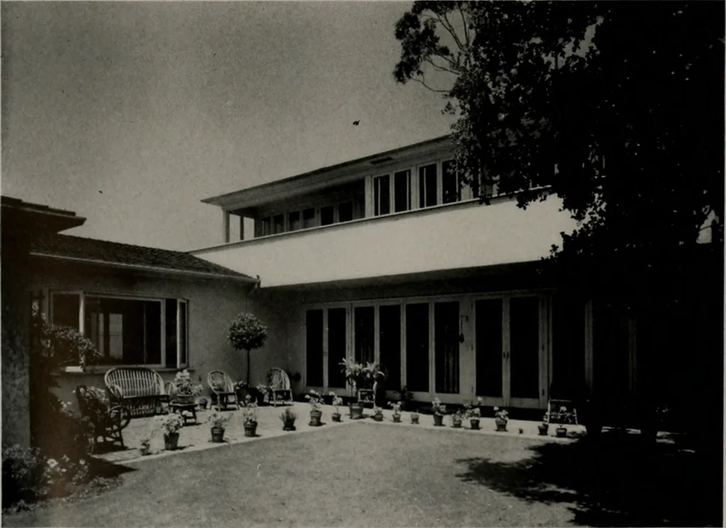 An illustration from Architect and engineer, 1905, leaf 245