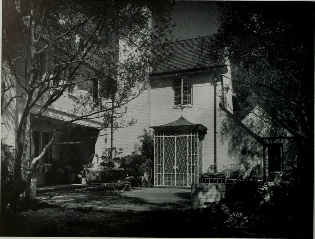 An illustration from Architect and engineer, 1905, leaf 105