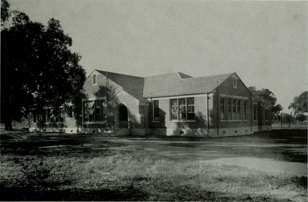 An illustration from Architect and engineer, 1905, leaf 116