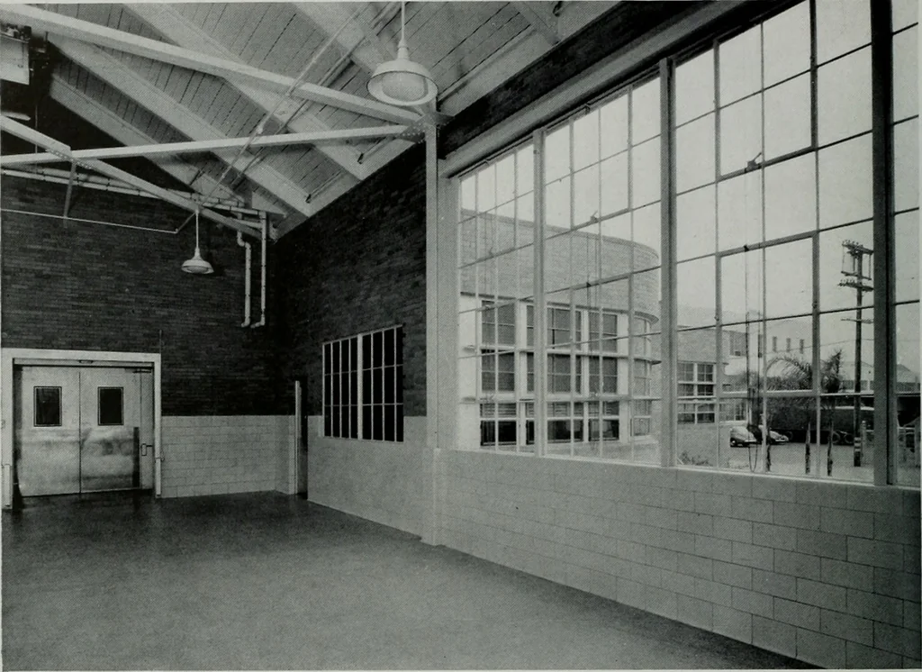 An illustration from Architect and engineer, 1905, leaf 13