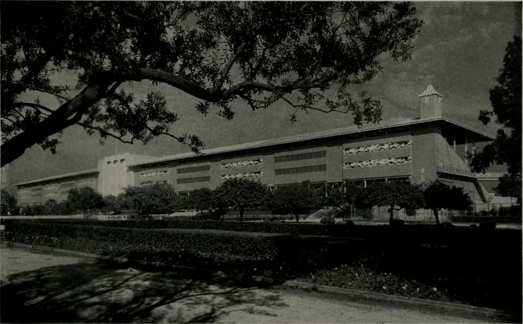 An illustration from Architect and engineer, 1905, leaf 118
