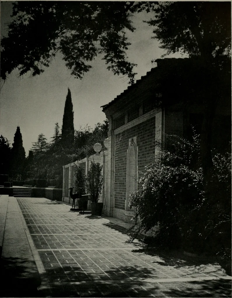 An illustration from Architect and engineer, 1905, leaf 120