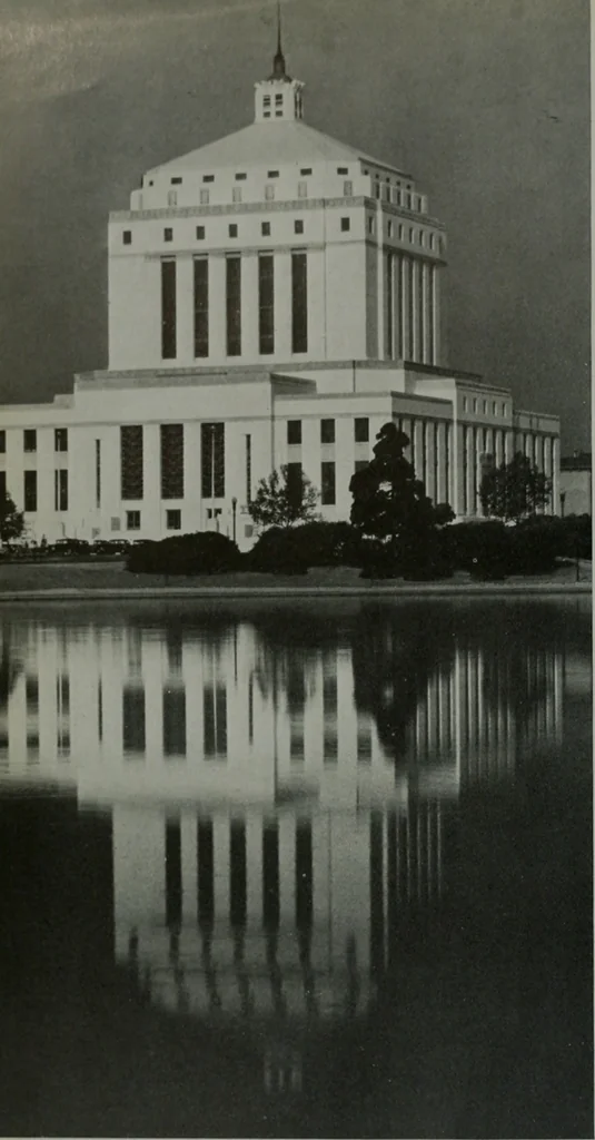 An illustration from Architect and engineer, 1905, leaf 137