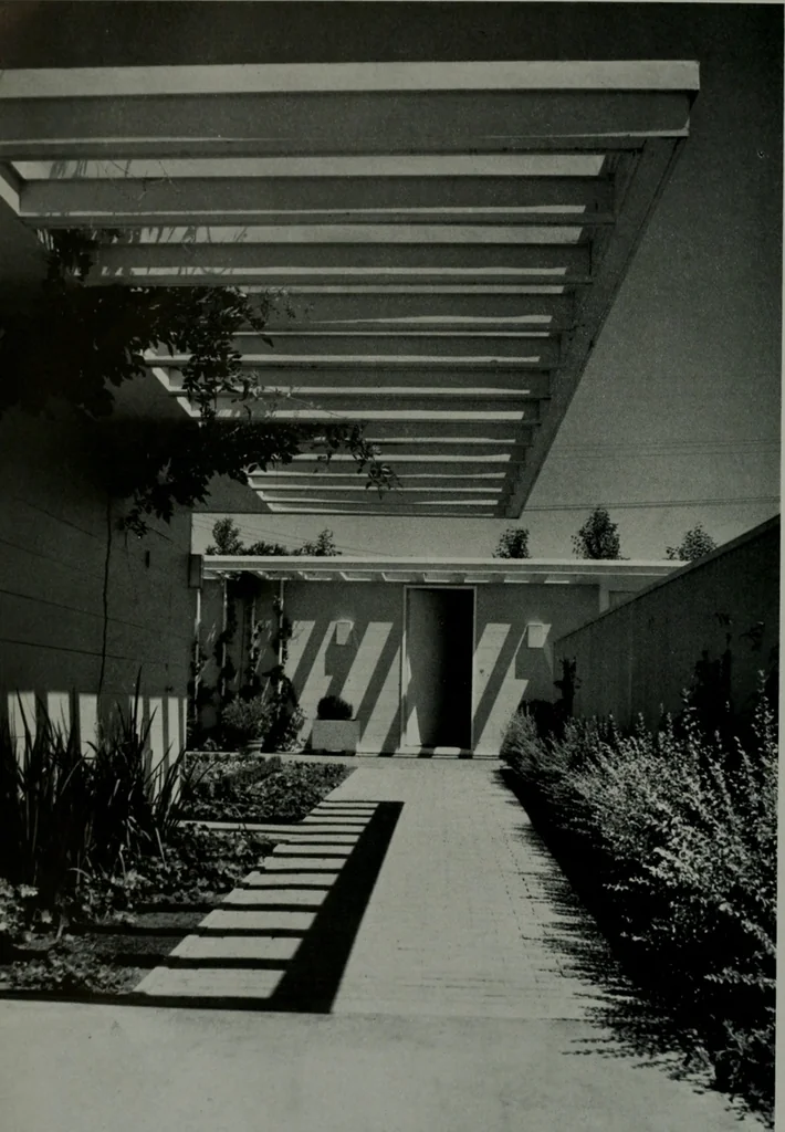 An illustration from Architect and engineer, 1905, leaf 201